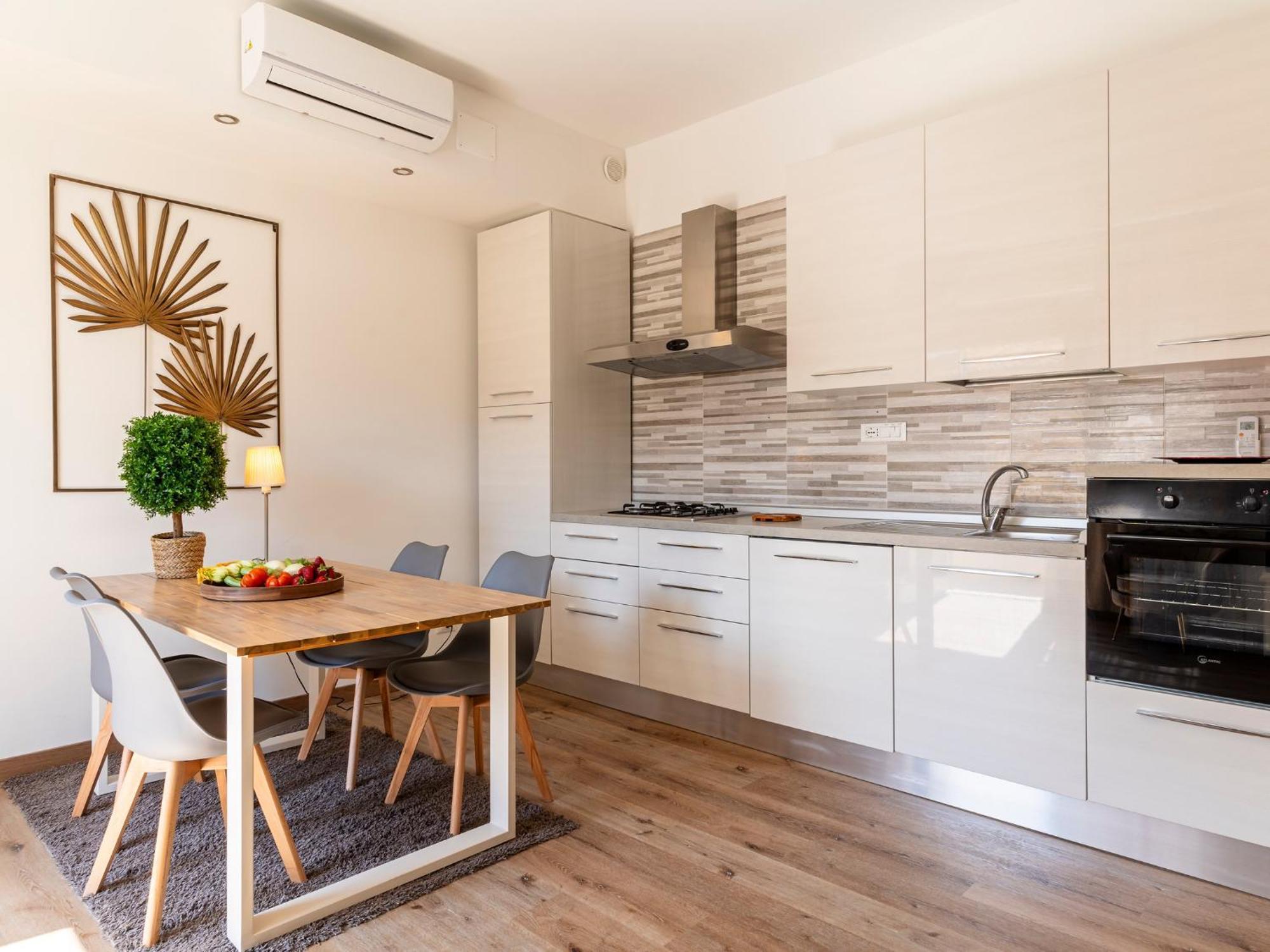 Livorno Central And Modern 2 Apts & 1 Room! ภายนอก รูปภาพ