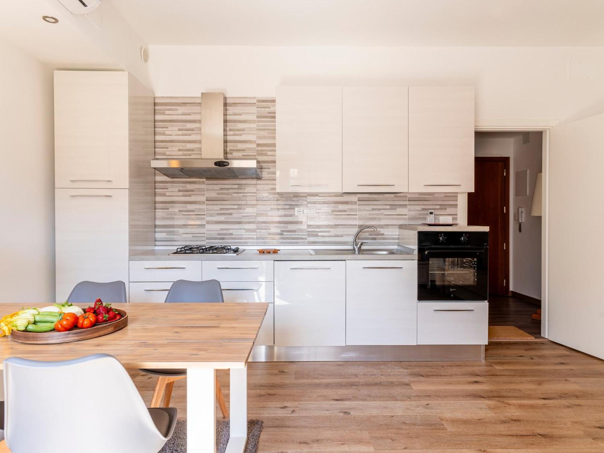 Livorno Central And Modern 2 Apts & 1 Room! ภายนอก รูปภาพ
