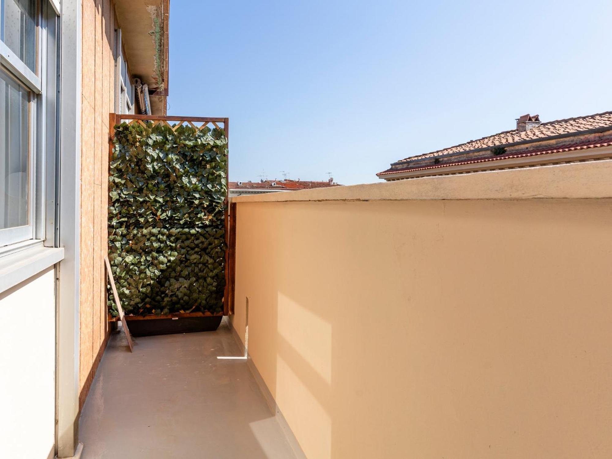 Livorno Central And Modern 2 Apts & 1 Room! ภายนอก รูปภาพ