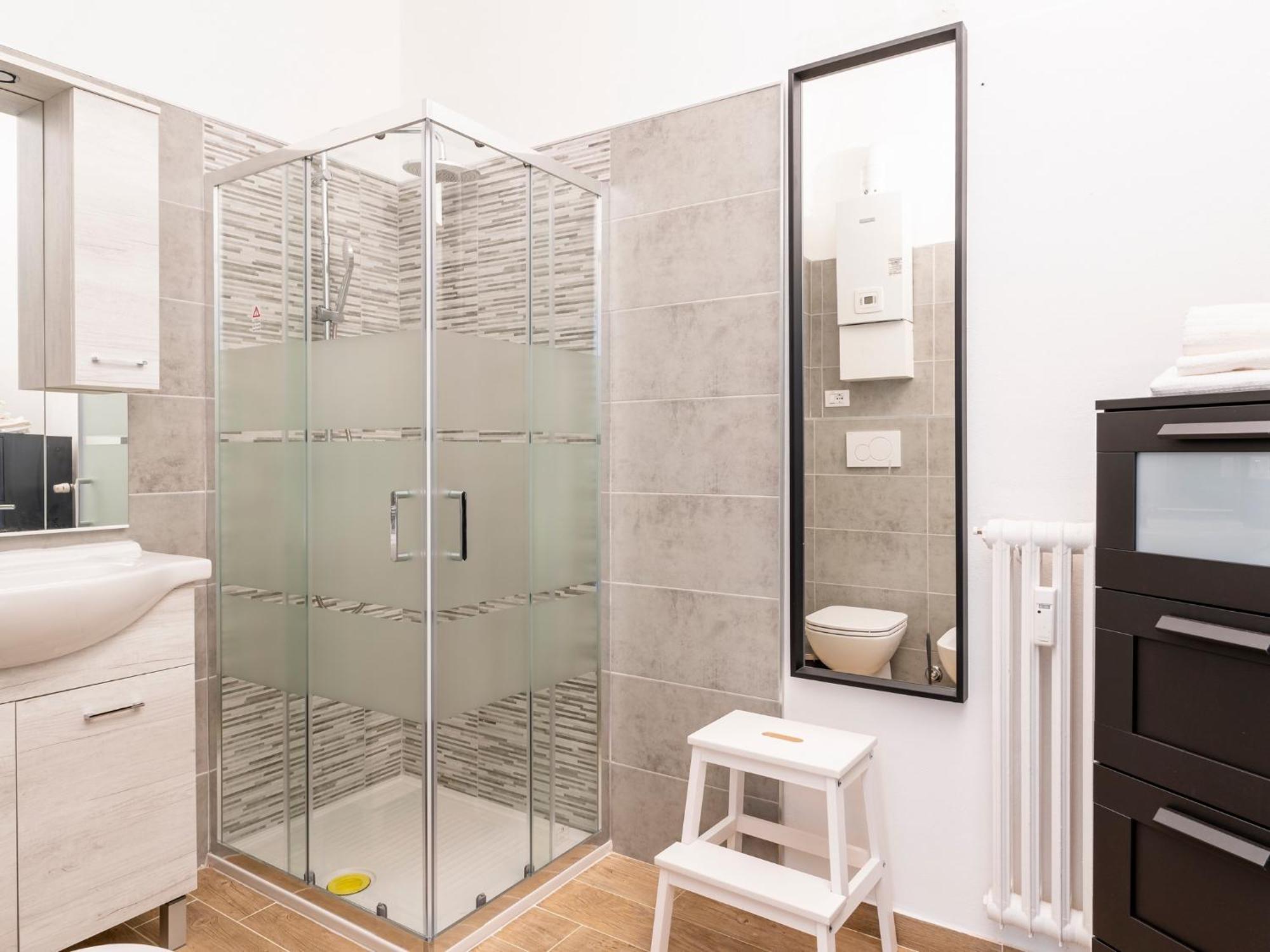 Livorno Central And Modern 2 Apts & 1 Room! ภายนอก รูปภาพ