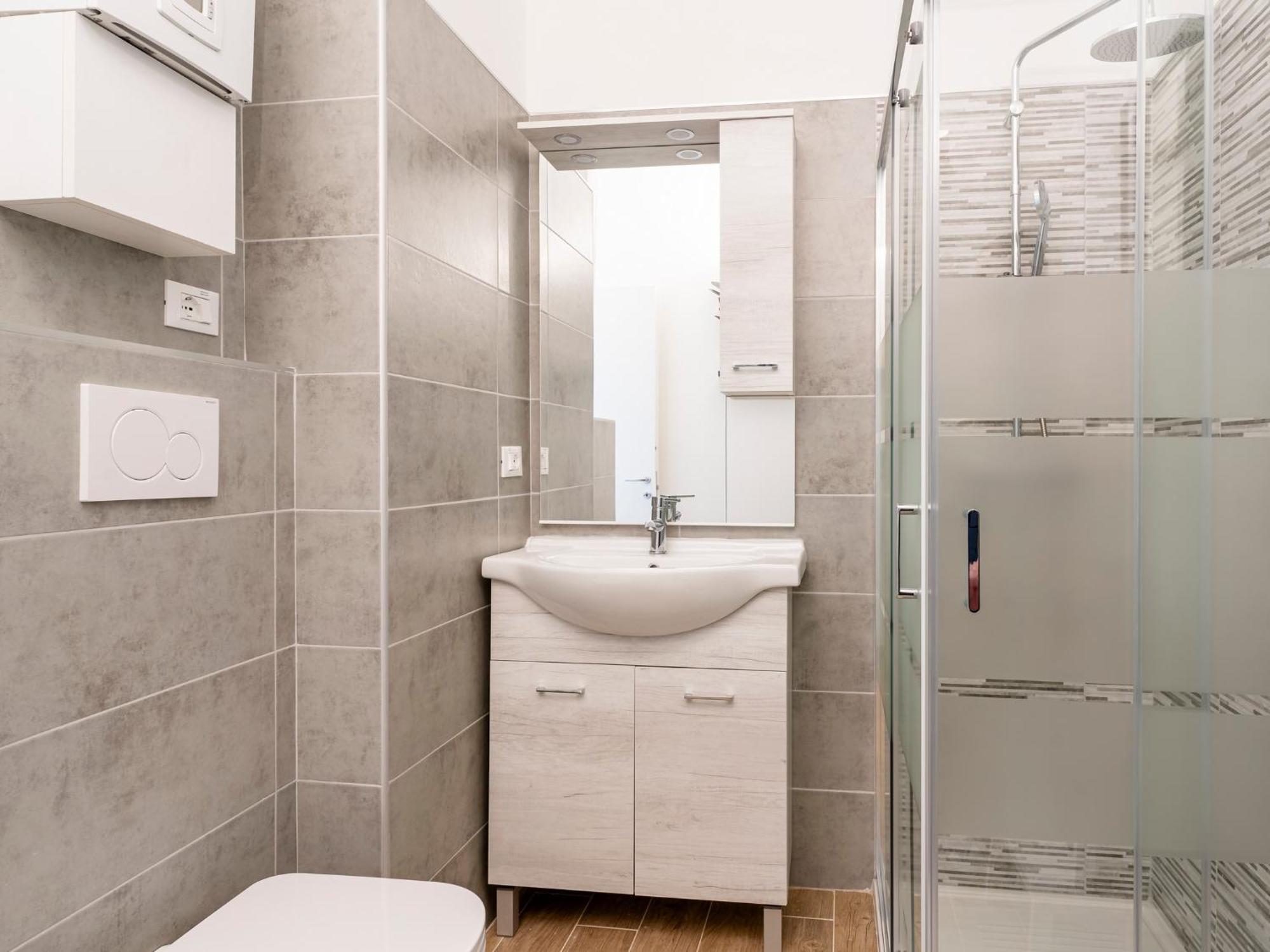 Livorno Central And Modern 2 Apts & 1 Room! ภายนอก รูปภาพ