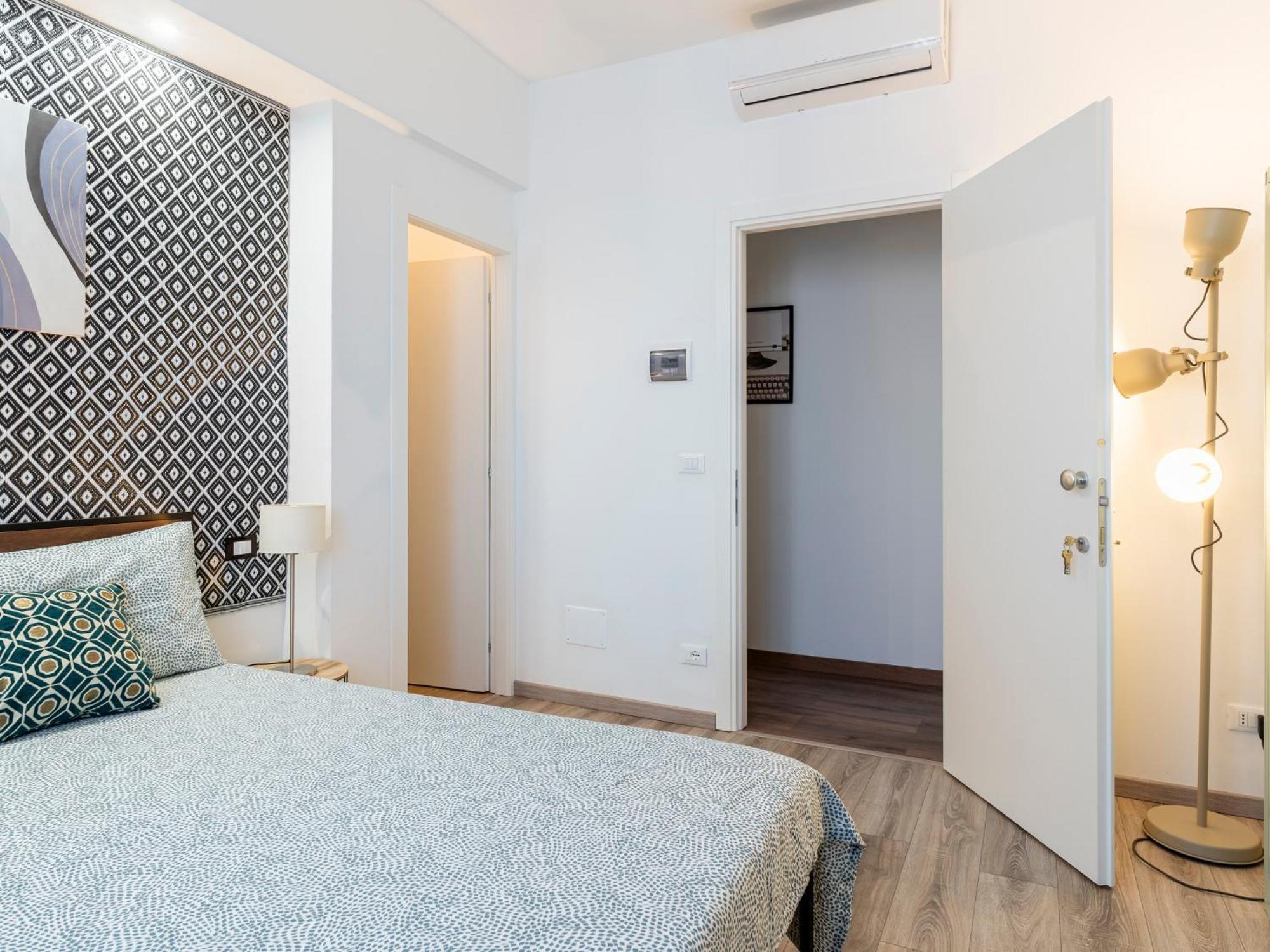 Livorno Central And Modern 2 Apts & 1 Room! ภายนอก รูปภาพ